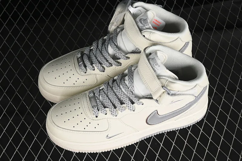 All categories Nk Air Force 1 Air Force series Nk Air Force 1 Mid Air Force mid-top Nk Air Force 1'07 Mid Beige and gray two-color bottom Starry sky Air Force 1 mid-top casual sneakers XL0236-232